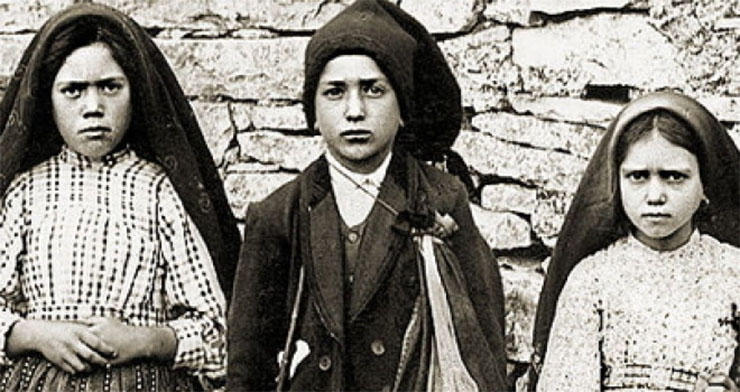 الاطفال الثلاثة