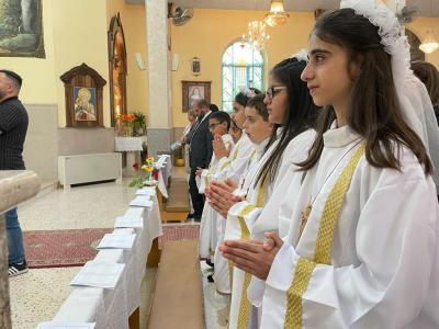 القربان الاقدس والميرون