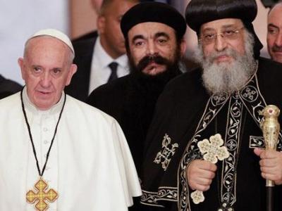 البابا فرنسيس والبابا شنودة 