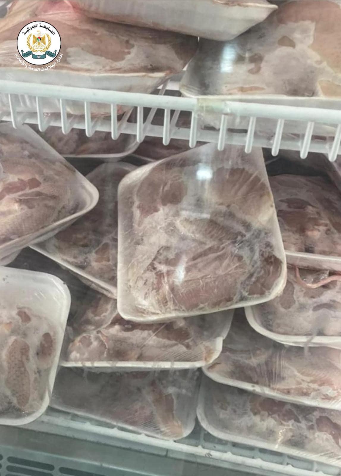 لحوم دجاج فاسدة