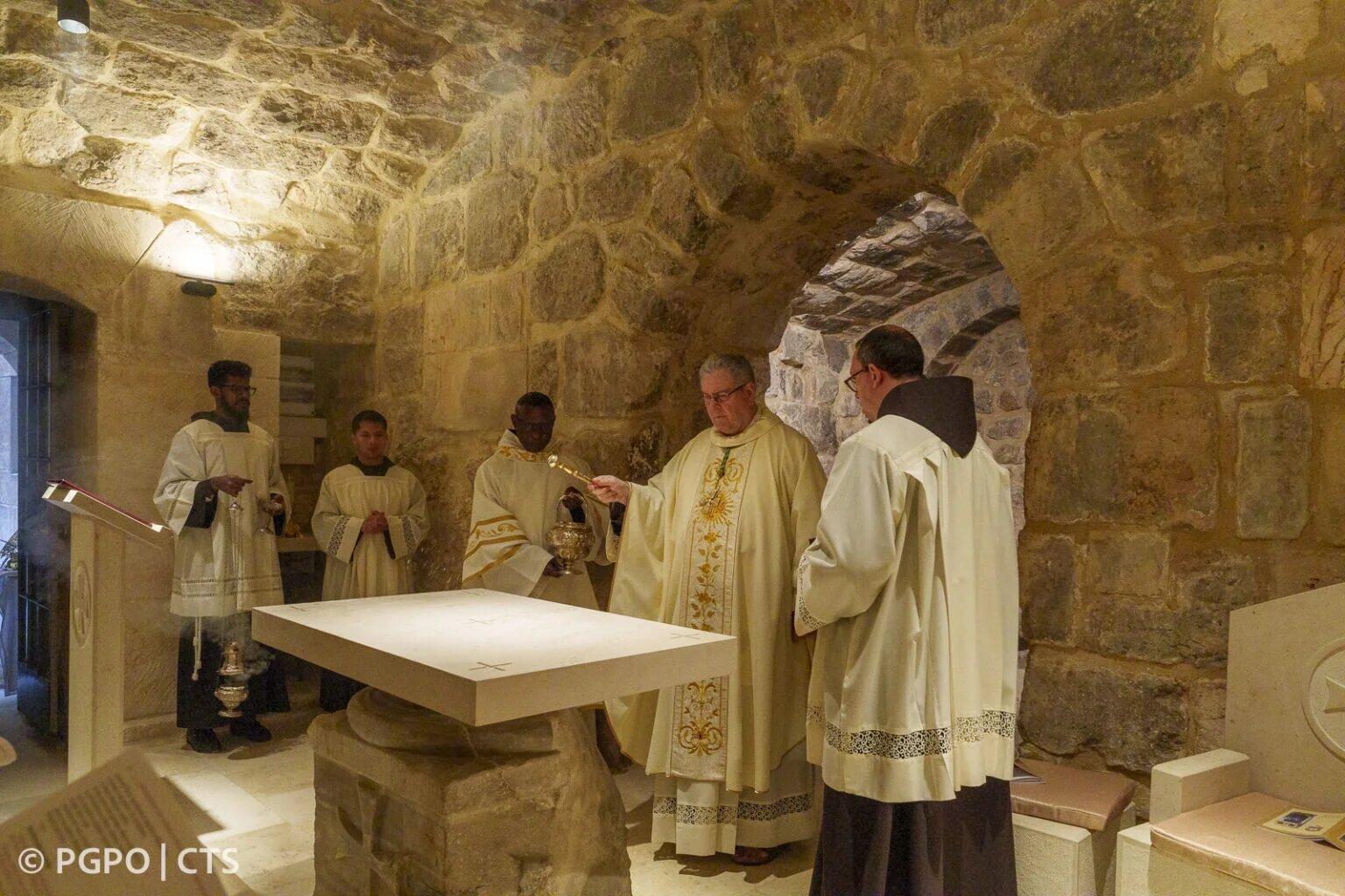 حراسة الأرض المقدسة