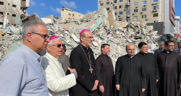 بيتسابالا يحذر من خطط تهدد حقوق الفلسطينيين ويدعو الحجاج للعودة إلى الأراضي المقدسة